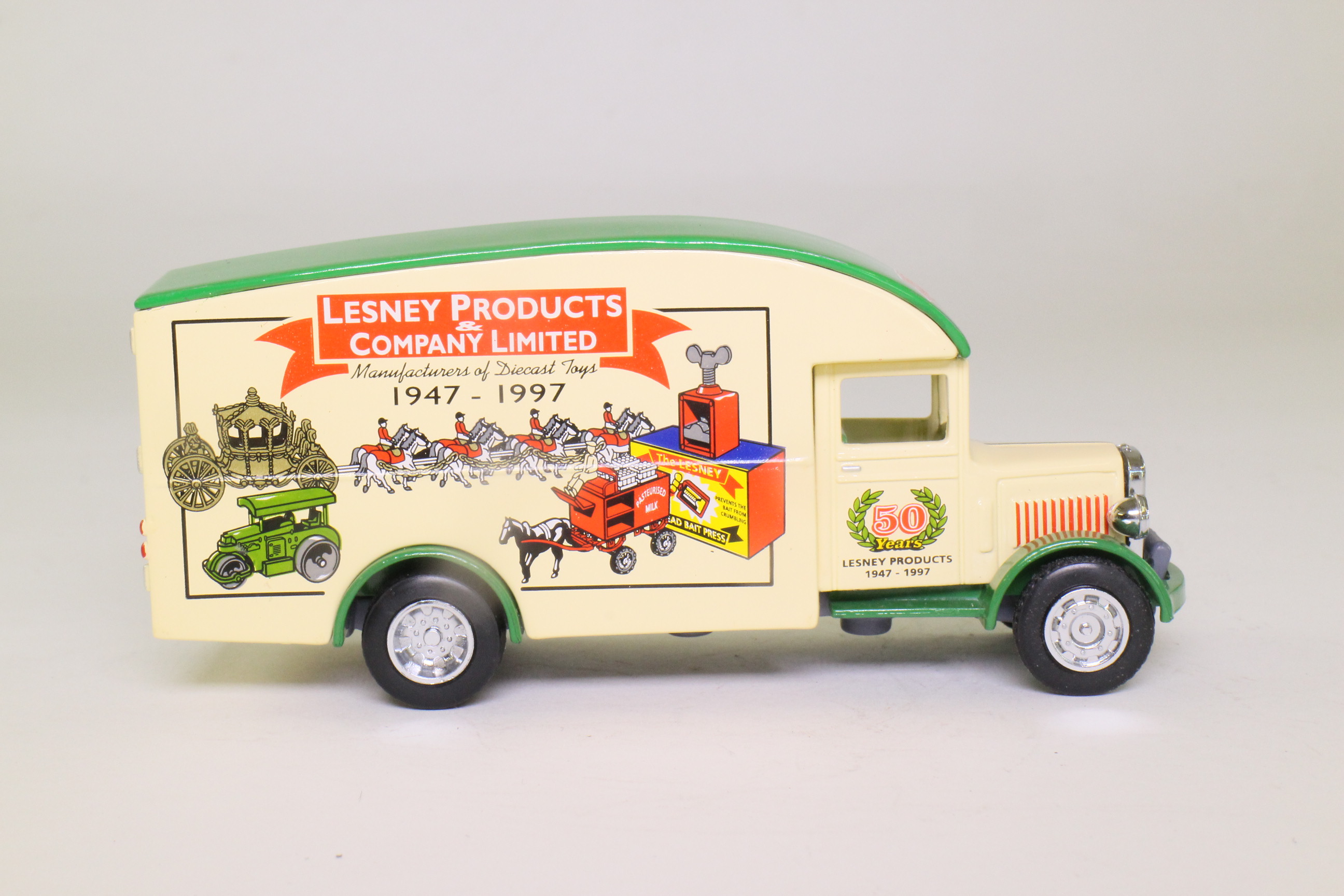 Matchbox Collectibles YPP02/SB; 1931 Morris Courier Van; Lesney Products